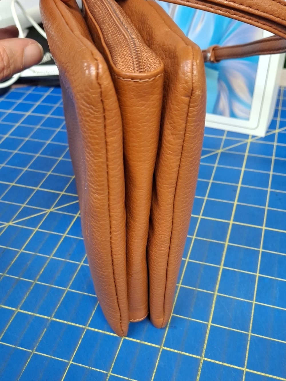 Giani Bernini Triple-Zip Pebble Leather Dasher Crossbody Cognac NWOT - Picture 5 of 13